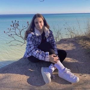 Meet your Posher, Natalia